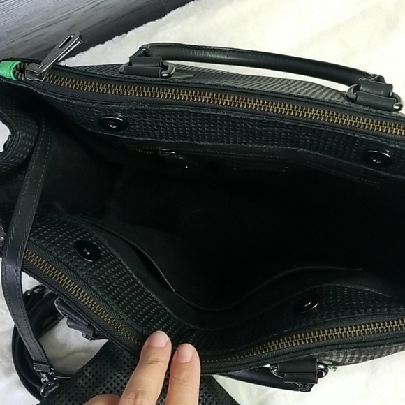 HAYDEN HARNETT // ltd ed ultra-chic 2 piece leather bag & mini clutch - Picture 15 of 16